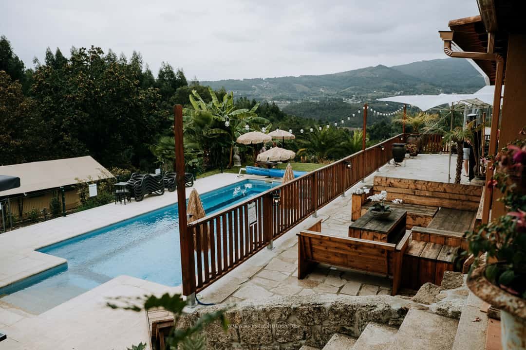 Nestled in the countryside of Vila Nune, Casa Fontelheira is a unique wedding venue that blends rustic charm with relaxed luxury. Offering a mix of stylishly renovated stone villas and upscale glamping tents, it creates a peaceful, nature-immersed setting ideal for intimate weddings. With sweeping valley views, a serene pool area, and flexible accommodation options, it’s perfect for couples looking to celebrate in a laid-back yet elegant atmosphere surrounded by nature.