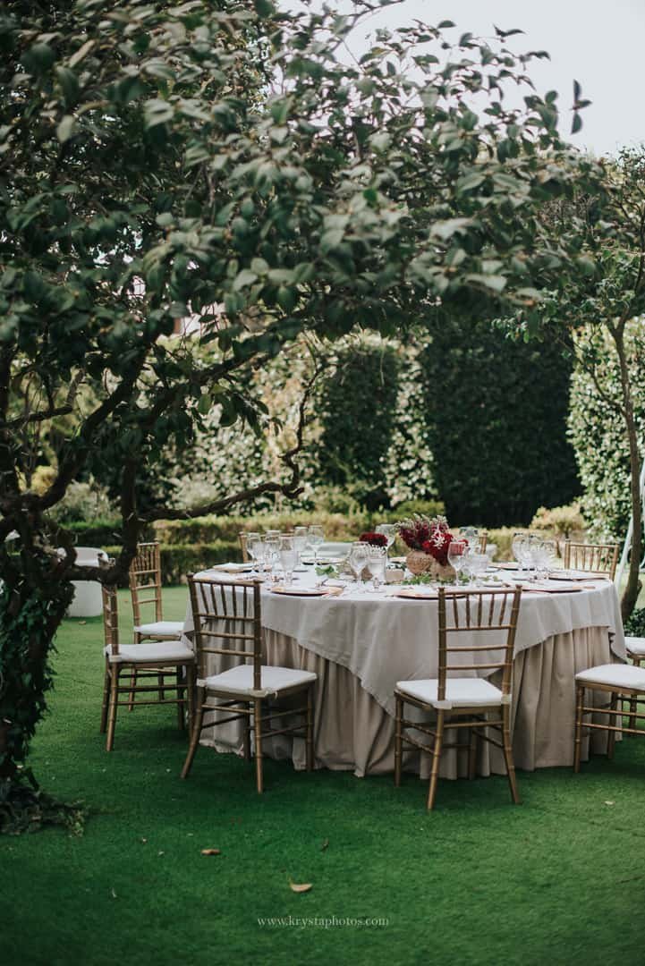 Historic wedding venue Casa do Ribeirinho in Porto with lush gardens and elegant event spaces