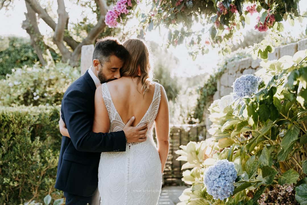 Historic wedding venue Casa do Ribeirinho in Porto with lush gardens and elegant event spaces