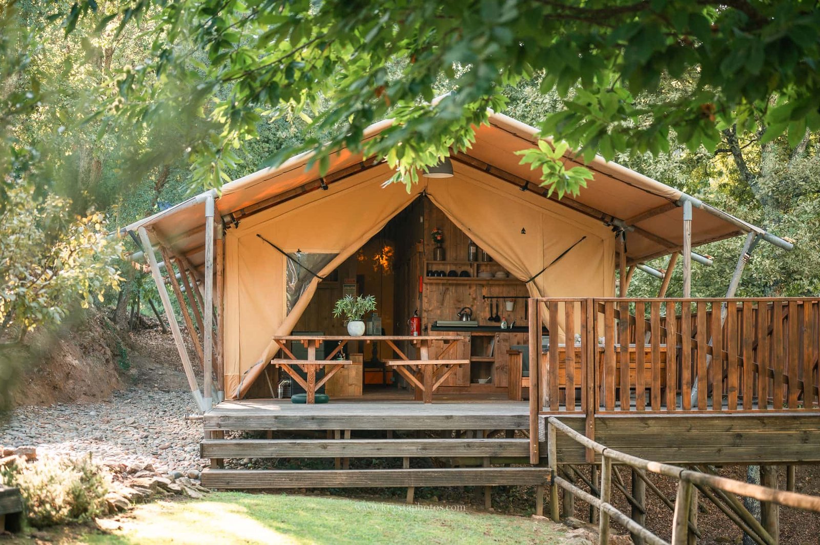 Glamping lodge at Casa Fontelheira in Northern Portugal – honeymoon, couples retreat, family glamping, slow living