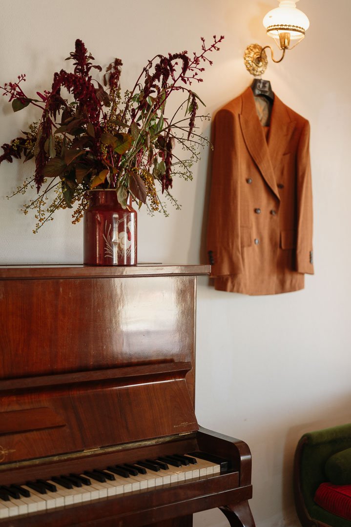 Suitsupply groom personal details and preps